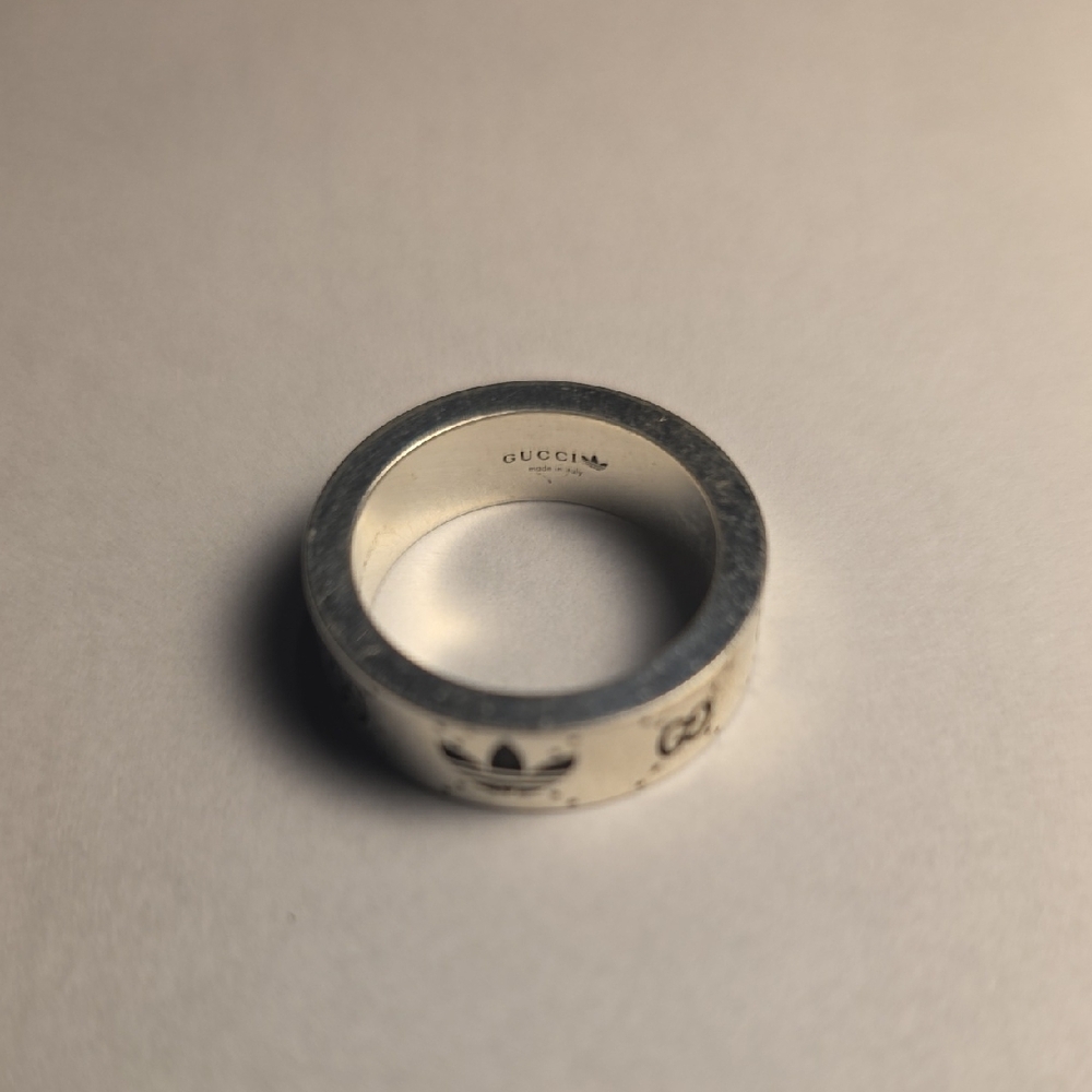 Gucci Silver Ring with Black Logo - Picture 2 of 8